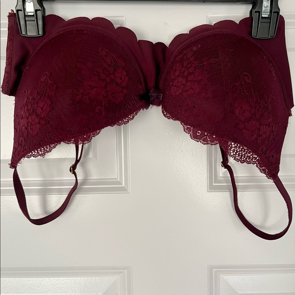 Purple lace bra with scalloped edge — washed but never worn!